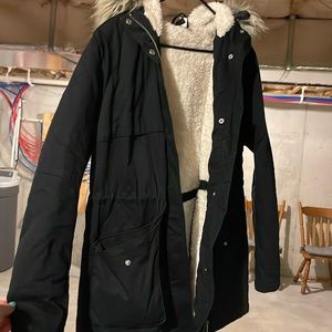 Winter coat fuzzy on the inside size medium H&M